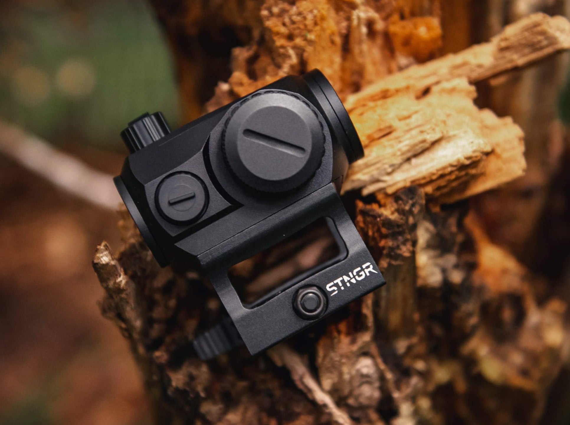 AXIOM II Red Dot Sight + QD Mount Bundle (NEW)