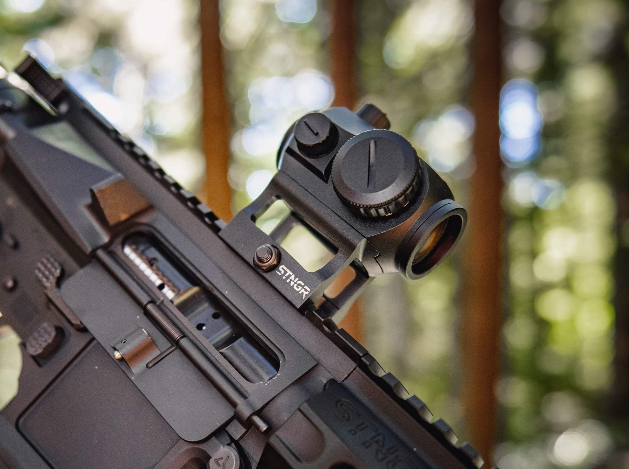 AXIOM II Red Dot Sight + QD Mount Bundle (NEW)